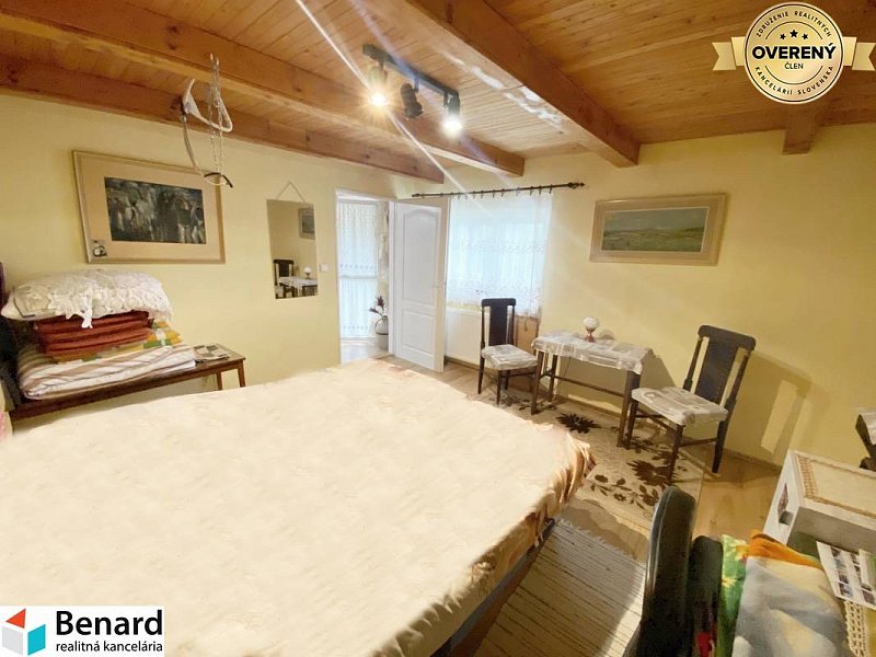 MUROVANÁ CHATA- RODINNÝ DOM,POZEMOK 500m2,BREŽANY PRI PREŠOVE