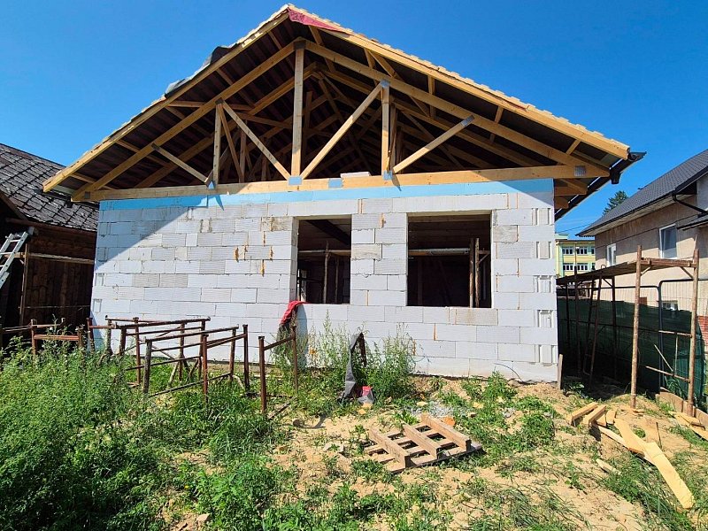 2 RODINNÉ DOMY, 4 IZBY, 80m2, ORLOV 