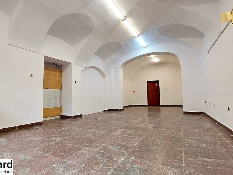 NA PRENÁJOM PRIESTORY NA HLAVNEJ ul. PREŠOV.