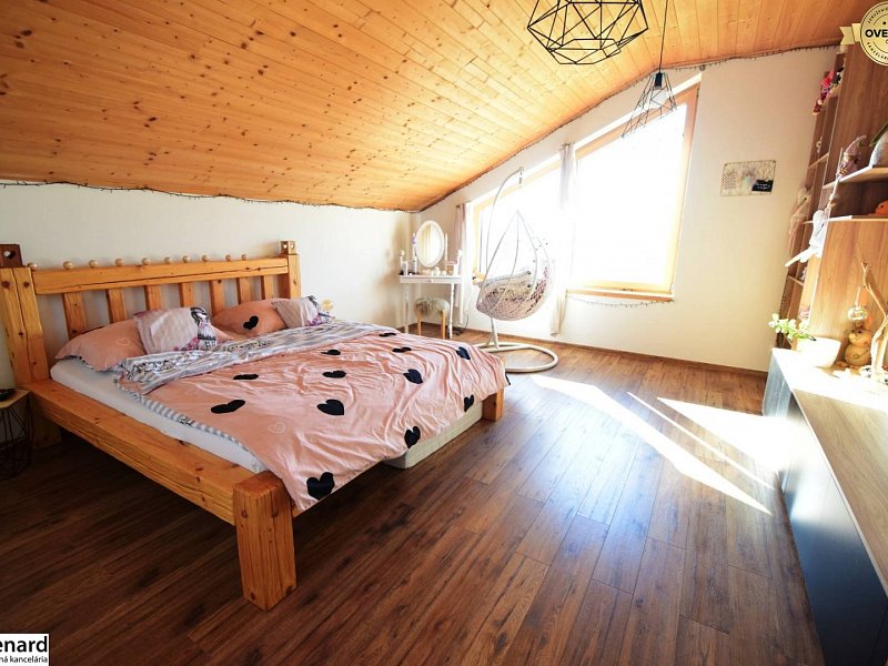 MODERNÝ 5 IZBOVÝ RODINNÝ DOM, KRÁSNY VÝHĽAD, VEĽKÁ LOMNICA;