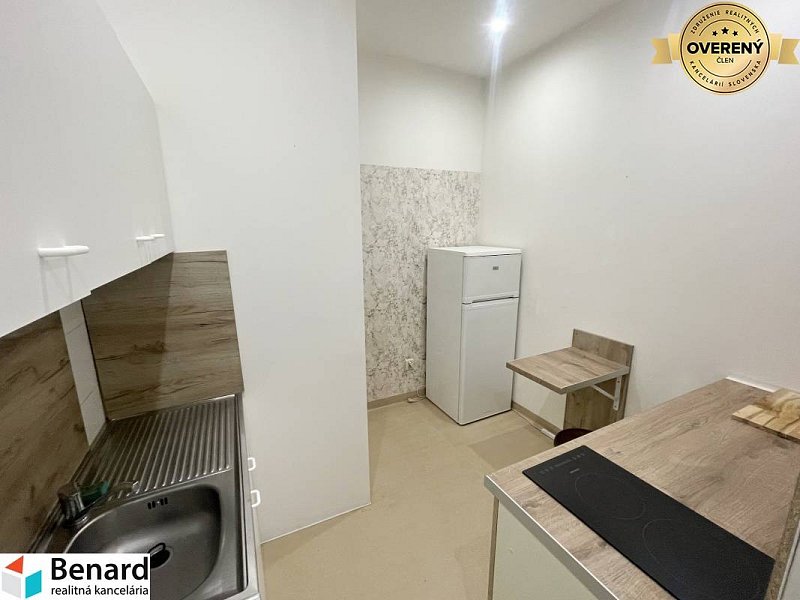 PREŠOV- CENTRUM, NA PRENÁJOM  APARTMÁN-KANCELÁRIA,50m2