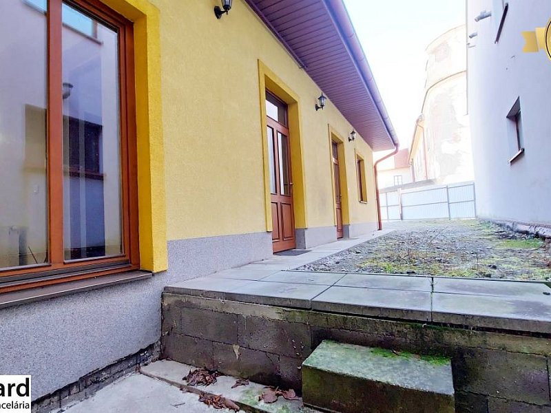 NA PRENÁJOM KANCELÁRSKE PRIESTORY na UL. SLOVENSKÁ, PREŠOV. 