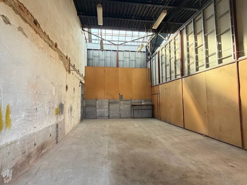 NA PRENÁJOM garáž v priemyselnej hale 