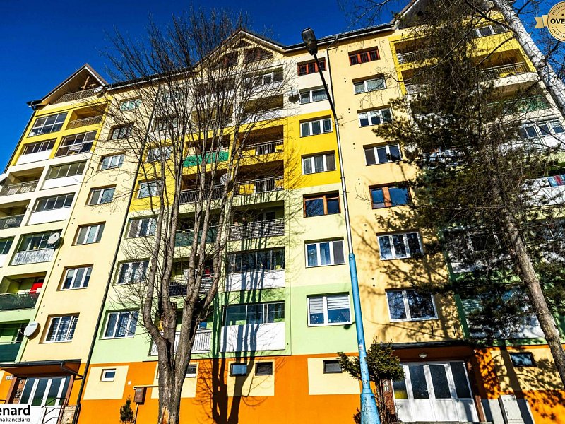 PREDANÉ: Na predaj 2-izb. byt s veľkým potenciálom