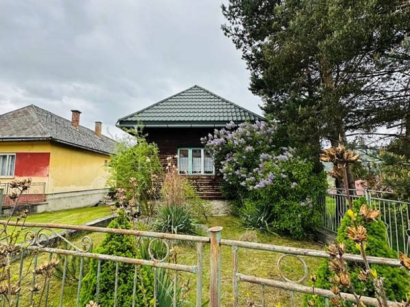RODINNÝ DOM - CHALUPA NA POZEMKU 803 m2,  ČIRČ, OKR. S. ĽUBOVŇA