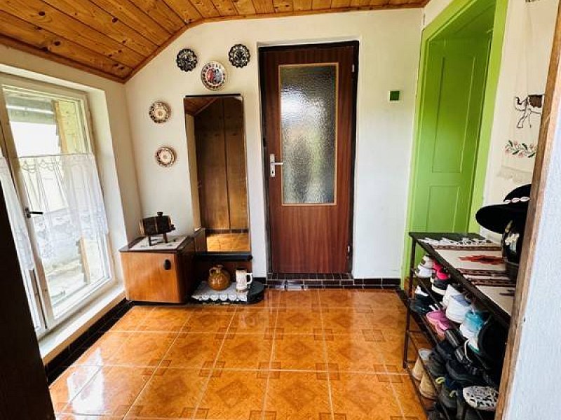 RODINNÝ DOM - CHALUPA NA POZEMKU 803 m2,  ČIRČ, OKR. S. ĽUBOVŇA