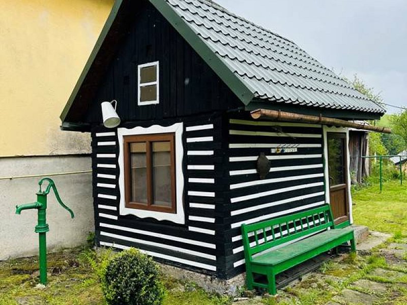 RODINNÝ DOM - CHALUPA NA POZEMKU 803 m2,  ČIRČ, OKR. S. ĽUBOVŇA
