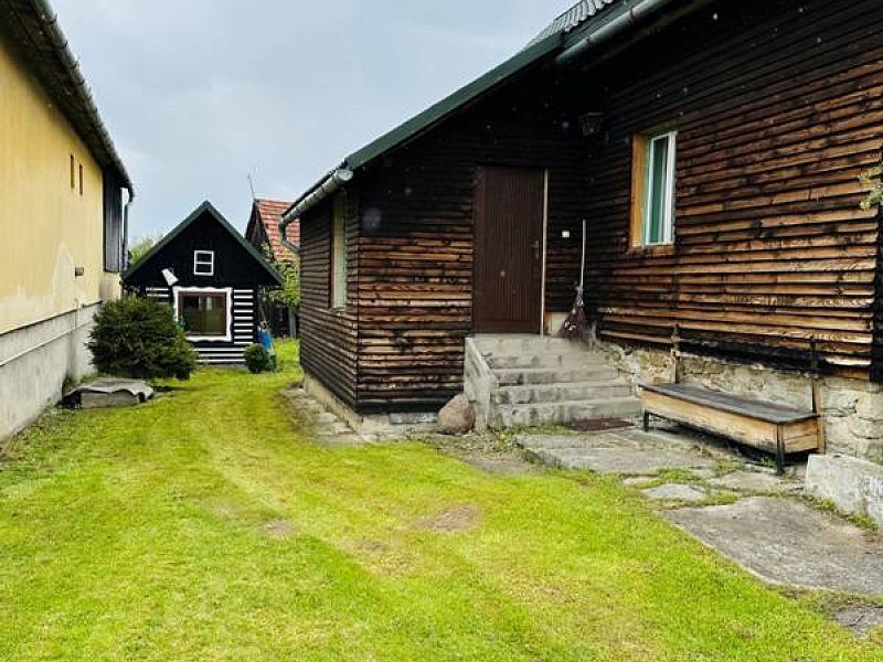 RODINNÝ DOM - CHALUPA NA POZEMKU 803 m2,  ČIRČ, OKR. S. ĽUBOVŇA