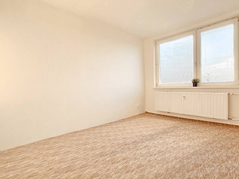 PRENAJATÉ: Na prenájom priestranný 3 - izbový byt