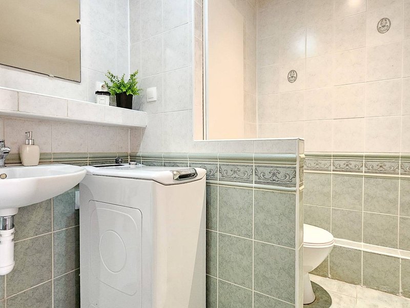 PRENAJATÉ: Na prenájom priestranný 3 - izbový byt