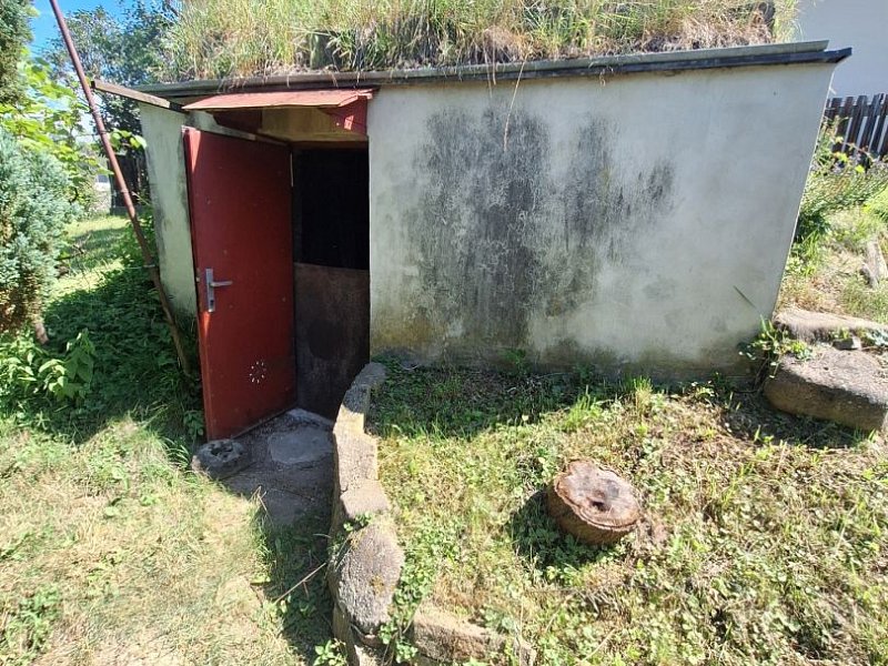 NA PREDAJ POZEMOK S INŽINIERSKYMI SIEŤAMI, 973 M2, KOKOŠOVCE PRI PO