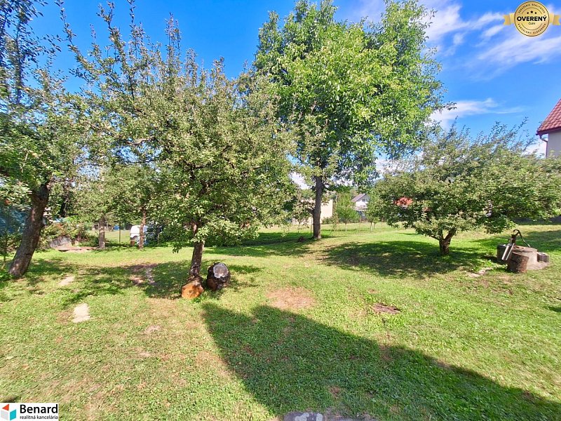 NA PREDAJ POZEMOK S INŽINIERSKYMI SIEŤAMI, 973 M2, KOKOŠOVCE PRI PO