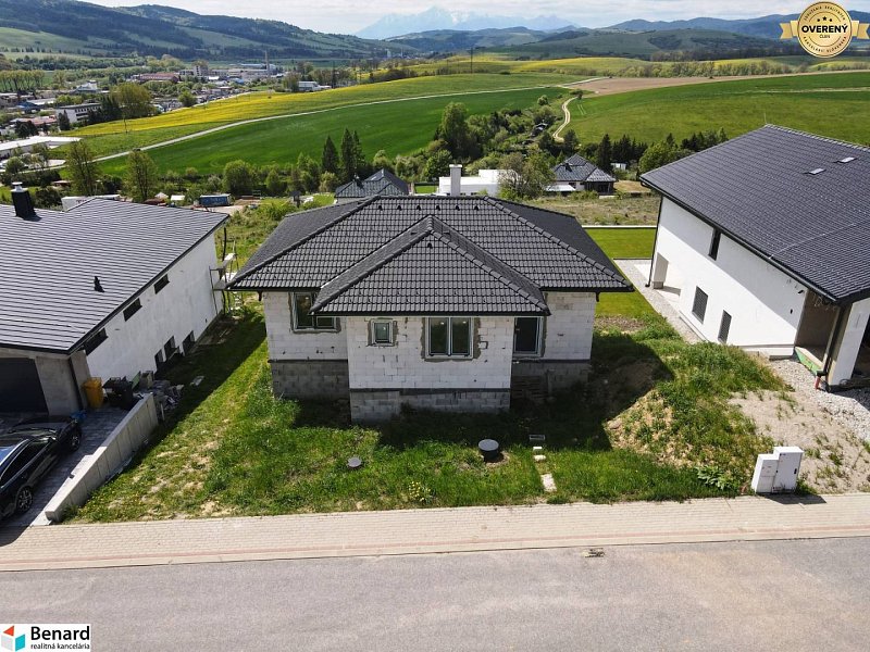 ROZOSTAVANÝ 4 IZBOVÝ RODINNÝ DOM, ŠIBENIČNÁ HORA