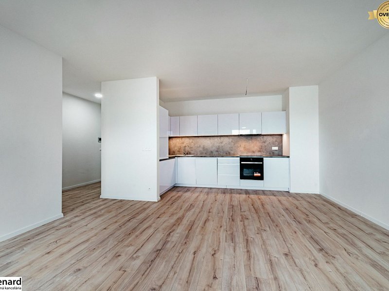 NA PREDAJ 3 IZB. BYTY, Dokončené v ŠTANDARDE, KARPATSKÁ RESIDENCE, PP