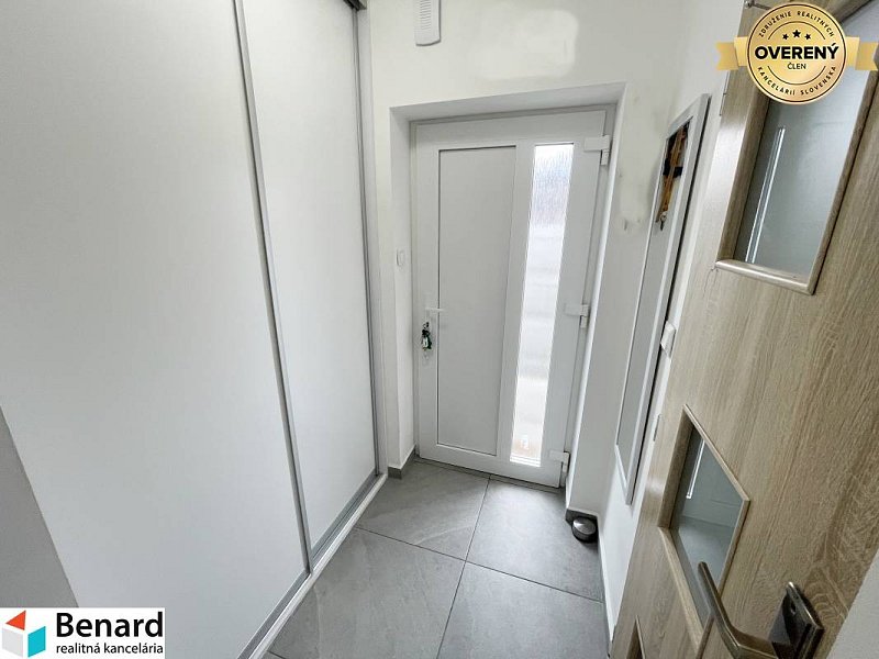 PREŠOV-ÚTULNÝ TEHLOVÝ RD,NIŽNÁ ŠEBASTOVÁ, ul.SLANSKÁ, MHD PREŠOV