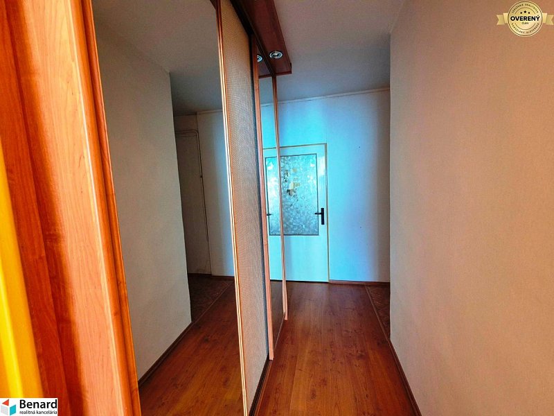 2 IZBOVÝ BYT S KUMBÁLOM, 3/3 POSCH., 62m2;