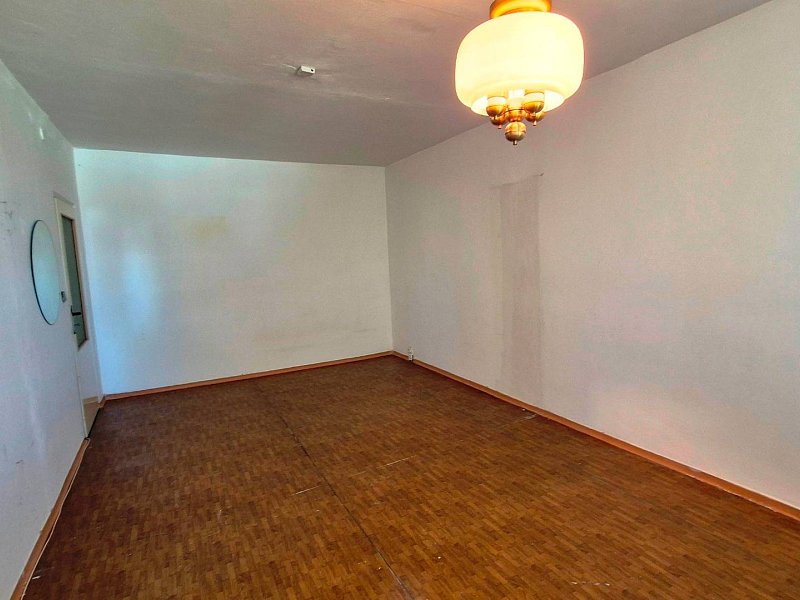 2 IZBOVÝ BYT S KUMBÁLOM, 3/3 POSCH., 62m2;