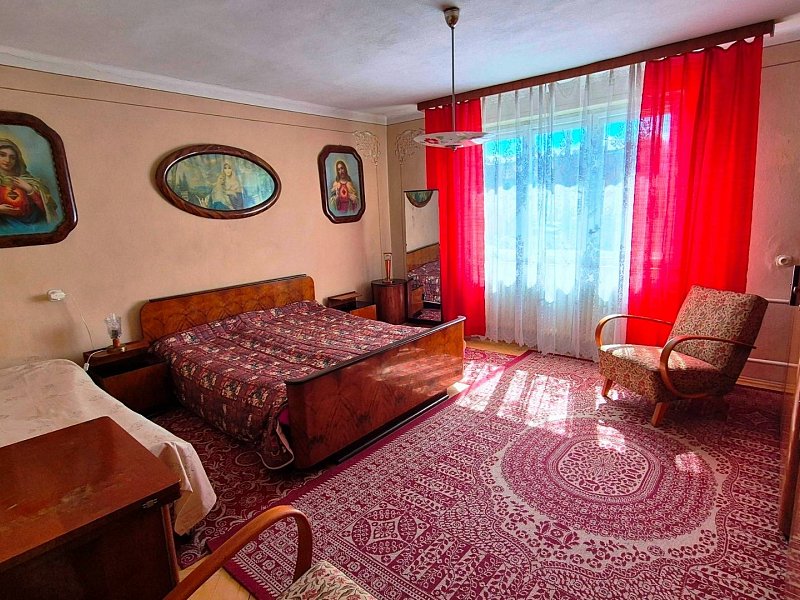 PRIESTRANNÝ 3 IZB. RODINNÝ DOM, PÔVODNÝ STAV, 787m2;