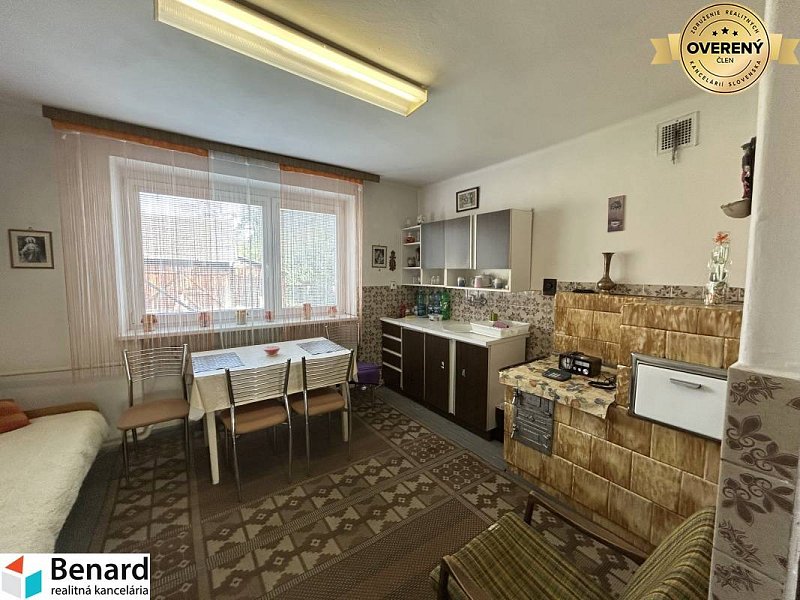 RODINNÝ DOM S VEĽKÝM POZEMKOM 3858m2, TULČÍK, OKR.PREŠOV