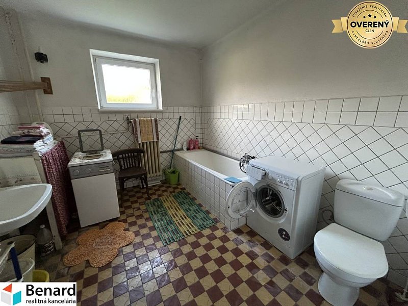 RODINNÝ DOM S VEĽKÝM POZEMKOM 3858m2, TULČÍK, OKR.PREŠOV