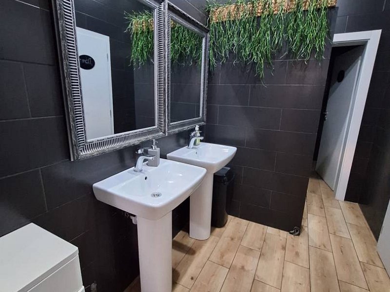 PRENÁJOM, OBCHODNÝ PRIESTOR - REŠTAURÁCIA,ŠIRŠIE CENTRUM,PO