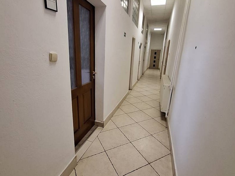 PRENÁJOM, OBCHODNÝ PRIESTOR - REŠTAURÁCIA,ŠIRŠIE CENTRUM,PO