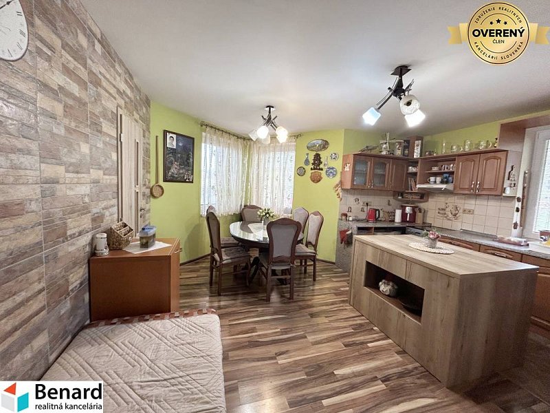 5- IZBOVÝ RODINNÝ DOM ,1354 m2, OKRUŽNÁ, OKR.PREŠOV