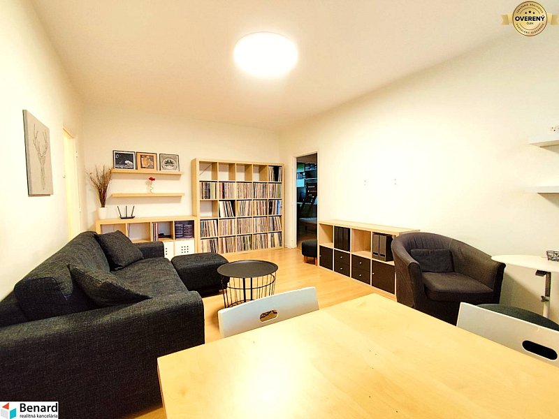 3 IZBOVÝ BYT, 74 M2+LOGGIA, JUŽNÁ TRIEDA, KOŠICE