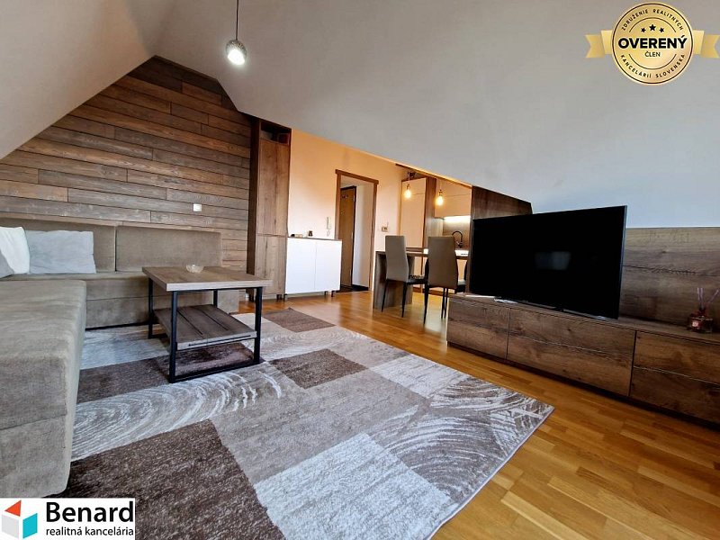 2 IZBOVÝ BYT, VEĽKÁ LOMNICA,VYSOKÉ TATRY,GARAŽOVÉ STÁTIE!