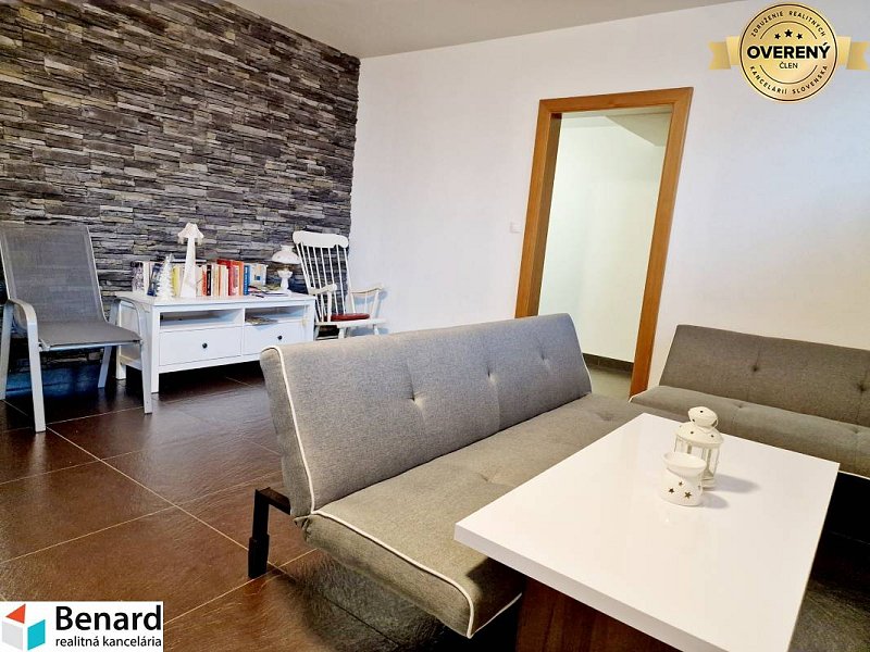 2 IZBOVÝ BYT, VEĽKÁ LOMNICA,VYSOKÉ TATRY,GARAŽOVÉ STÁTIE!