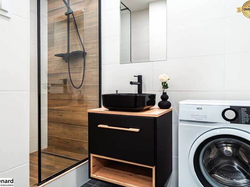 Na prenájom moderný 2-izbový byt 