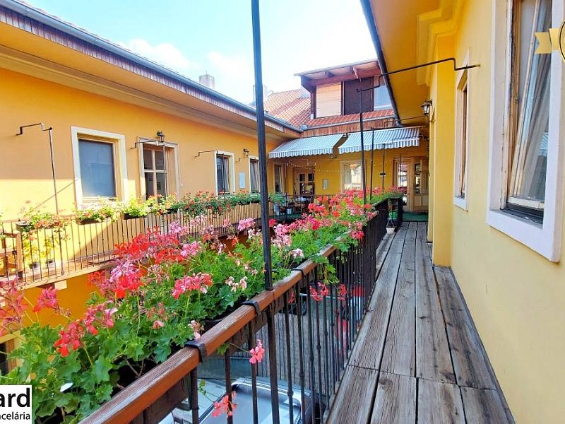 NA PRENÁJOM ZARIADENÝ 1 IZBOVÝ BYT, CENTRUM PO, ul. SlOVENSKÁ.