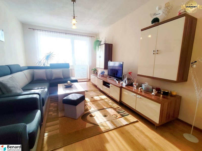 M. SLIVNÍK -3,5 IZBOVÝ BYT S LOGGIOU, 83 M2 + GARÁŽ, ZÁHRADA, PRÍSTR.