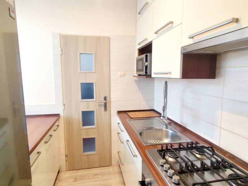 M. SLIVNÍK -3,5 IZBOVÝ BYT S LOGGIOU, 83 M2 + GARÁŽ, ZÁHRADA, PRÍSTR.