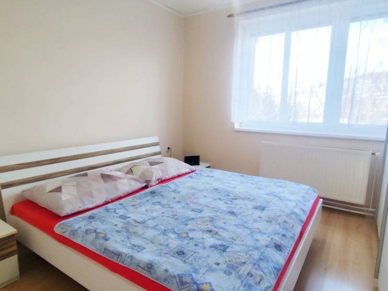 M. SLIVNÍK -3,5 IZBOVÝ BYT S LOGGIOU, 83 M2 + GARÁŽ, ZÁHRADA, PRÍSTR.