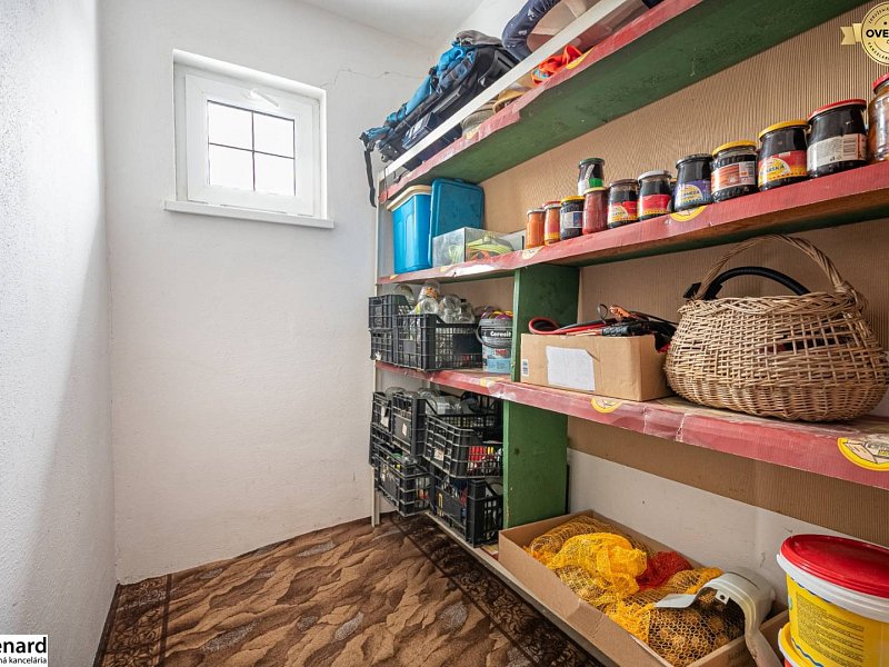 RODINNÝ DOM NA PREDAJ, POZEMOK 1014m2, SVINIA , OKR.PREŠOV