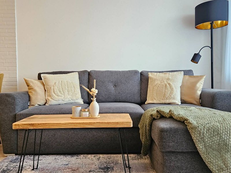 Moderný unikát - 1,5- izb. byt s 2 loggiami na prenájom (Nad jazerom)