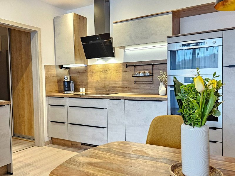 Moderný unikát - 1,5- izb. byt s 2 loggiami na prenájom (Nad jazerom)