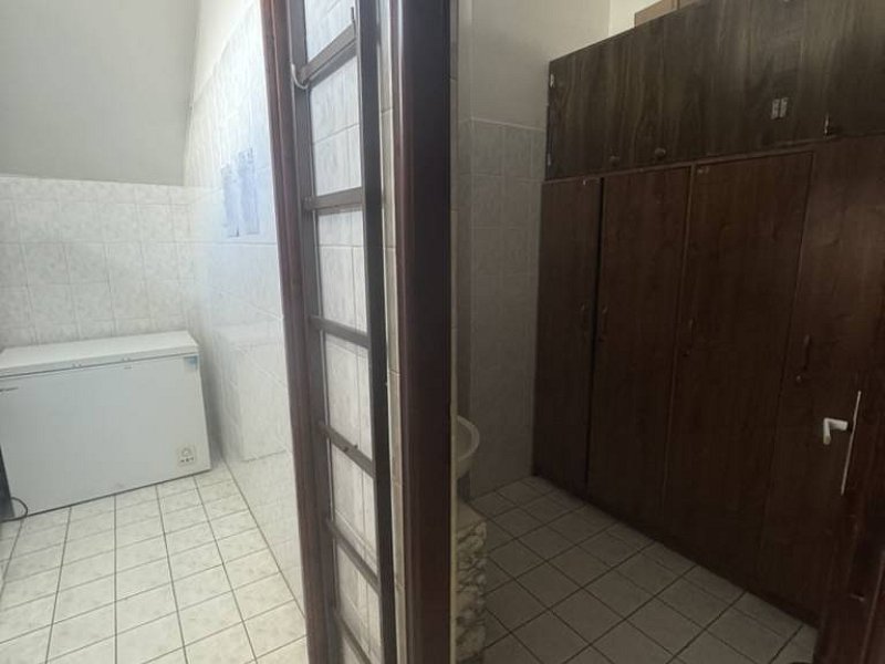 Prevádzková budova v obci Ľubotín na predaj 