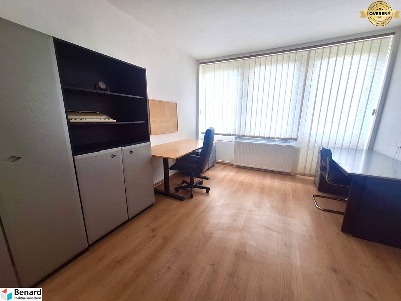 PRENAJATÝ KANCELÁRSKY PRIESTOR, 20 M2, PREŠOV