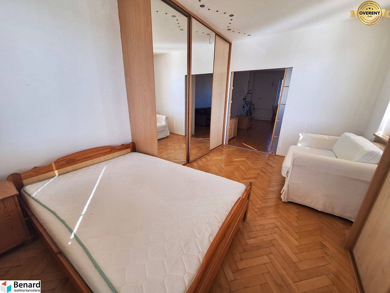 REZERVOVANÝ 2  IZBOVÝ BYT, BALKÓN, PREŠOV, UL. PAVLOVIČOVO NÁMESTIE