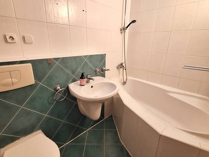 REZERVOVANÝ 2  IZBOVÝ BYT, BALKÓN, PREŠOV, UL. PAVLOVIČOVO NÁMESTIE