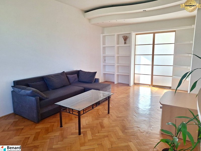 NA PREDAJ 2 IZBOVÝ BYT, BALKÓN, PREŠOV, UL. PAVLOVIČOVO NÁMESTIE