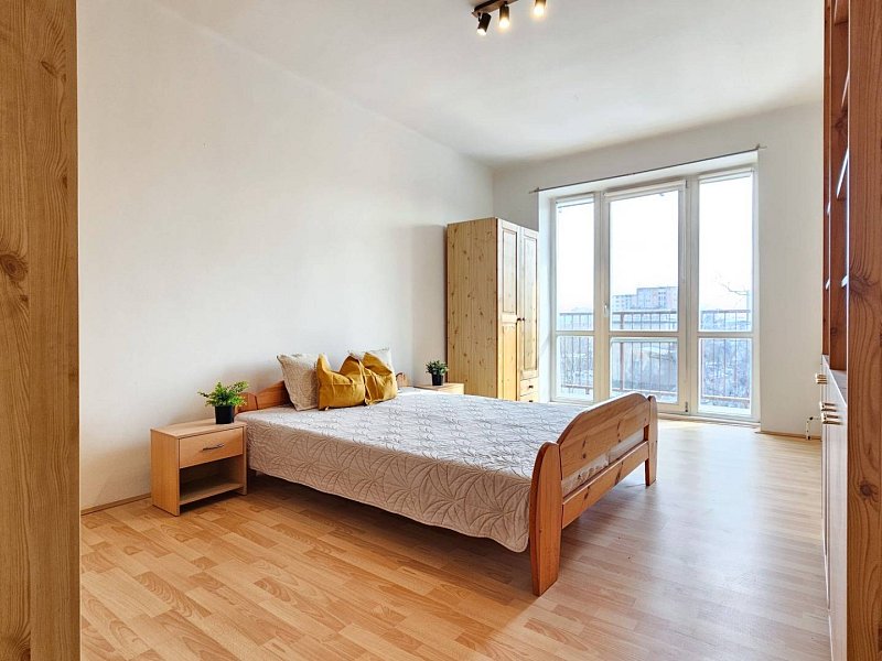 Svetlý 2  izbový byt na prenájom v skvelej lokalite KE - Sever