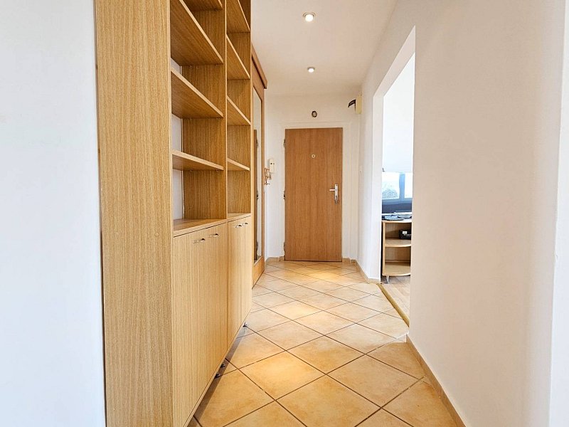 Svetlý 2  izbový byt na prenájom v skvelej lokalite KE - Sever