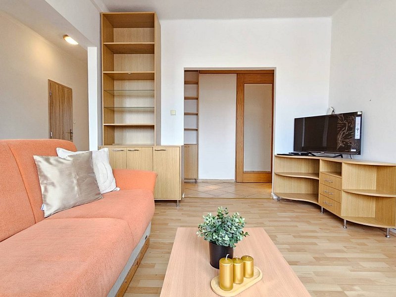 Svetlý 2  izbový byt na prenájom v skvelej lokalite KE - Sever