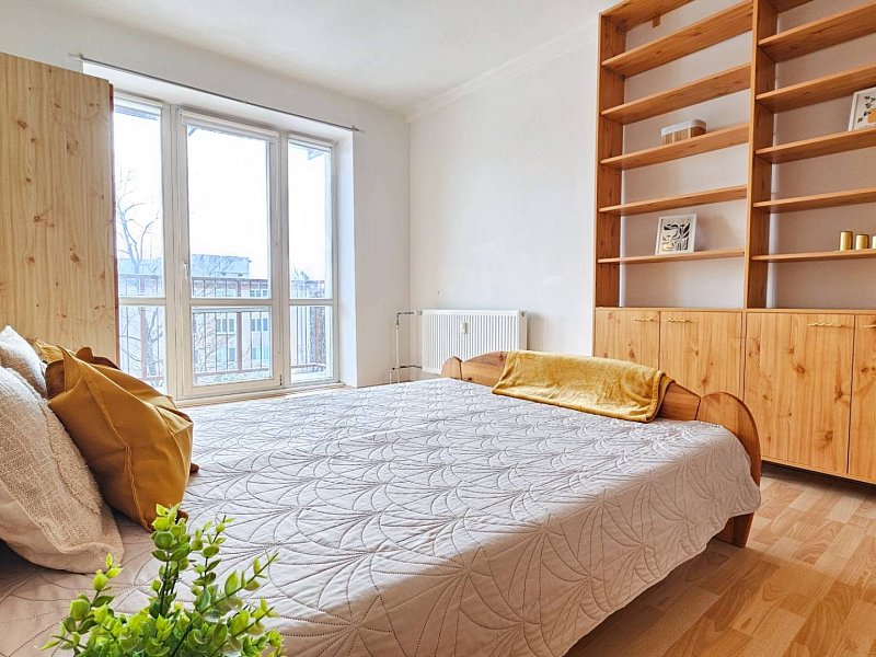 Svetlý 2  izbový byt na prenájom v skvelej lokalite KE - Sever