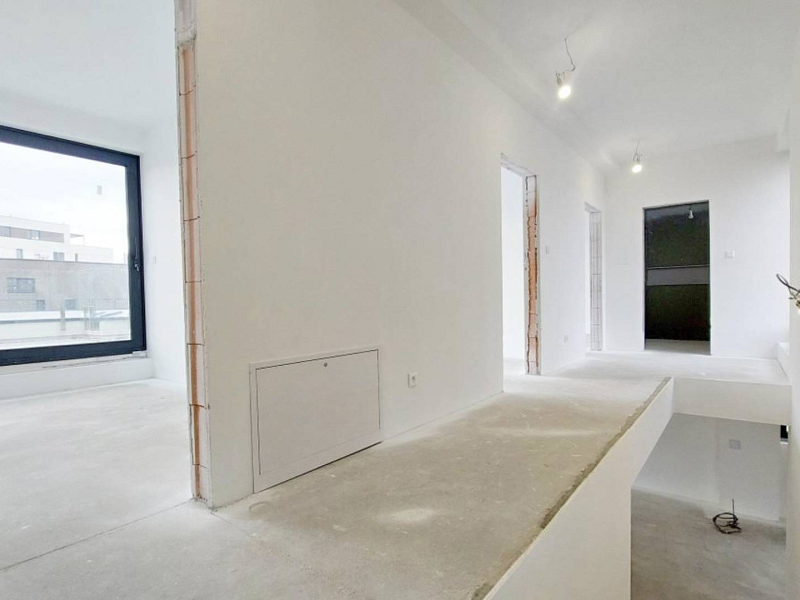 MODERNÝ 5 IZB.RODINNÝ DOM, CENTRUM POPRADU, s POZEMKOM 546 m2