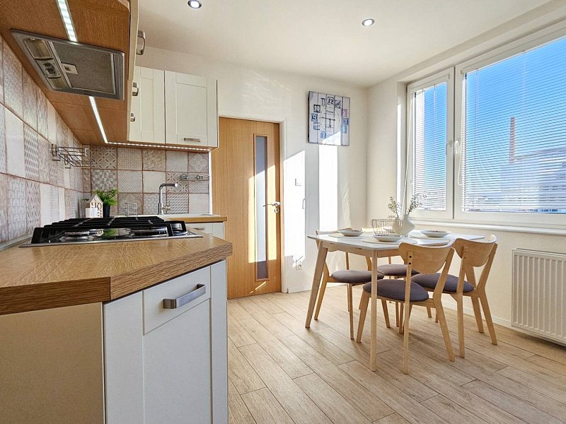 Na prenájom - 3 izbový byt v Starom Meste, ul, Karpatská 