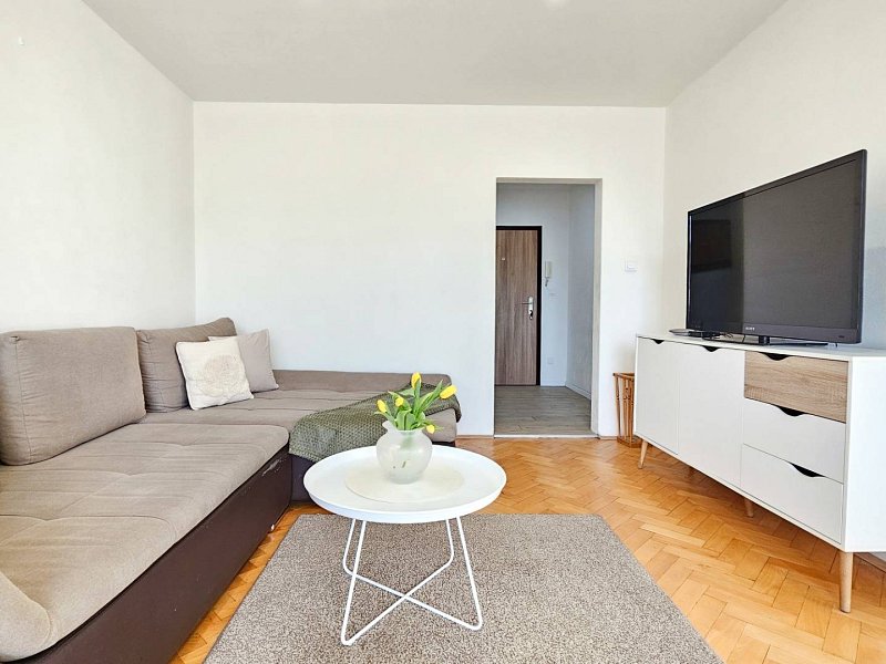 Na prenájom - 3 izbový byt v Starom Meste, ul, Karpatská 